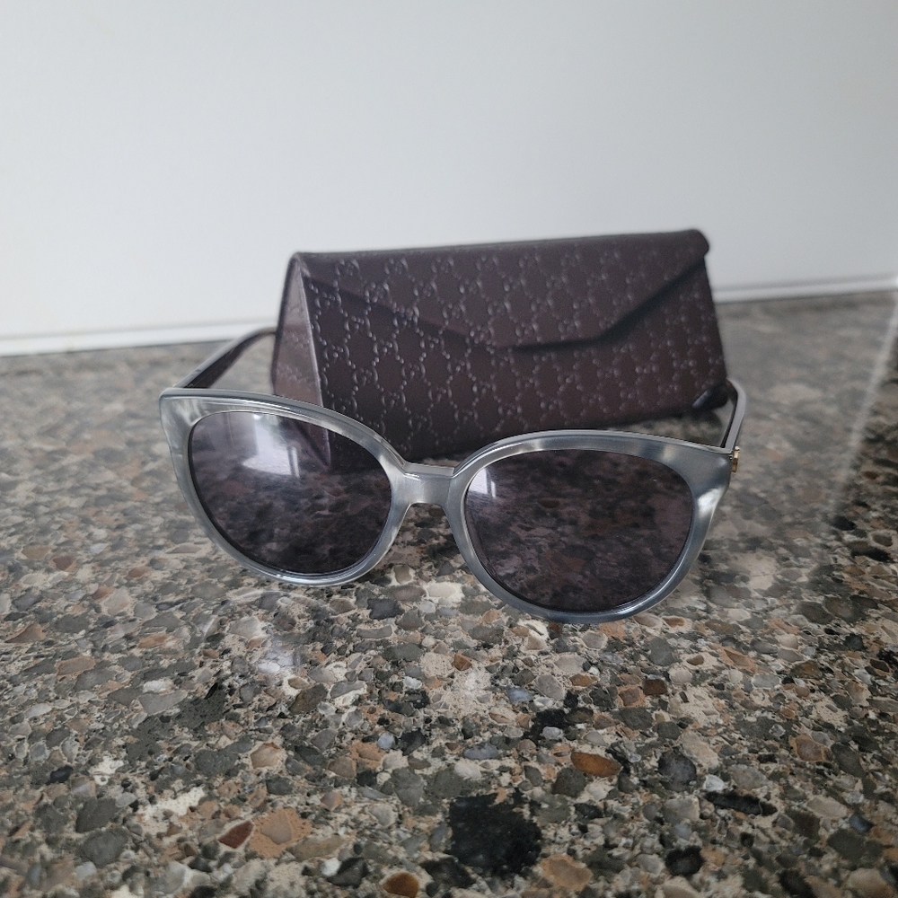 Gucci Cat Eye Sunglasses 🕶
